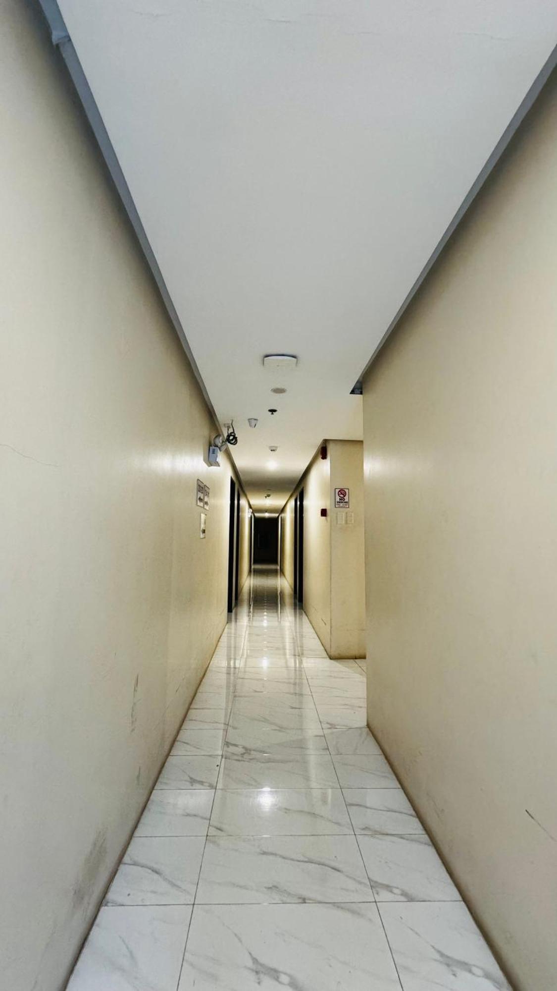 La Anclar Hotel Davao Exterior foto